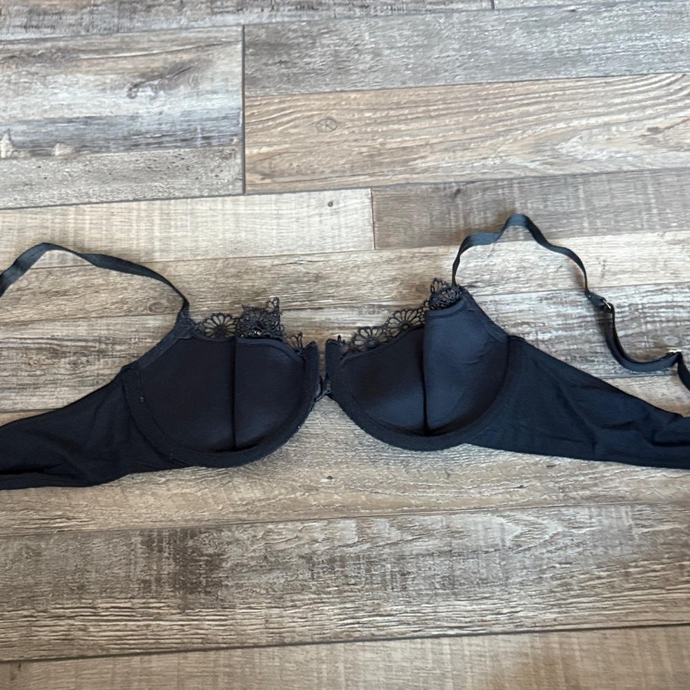 Victoria's Secret Black Floral Lace Bra 36c rhinestone - Picture 4 of 5